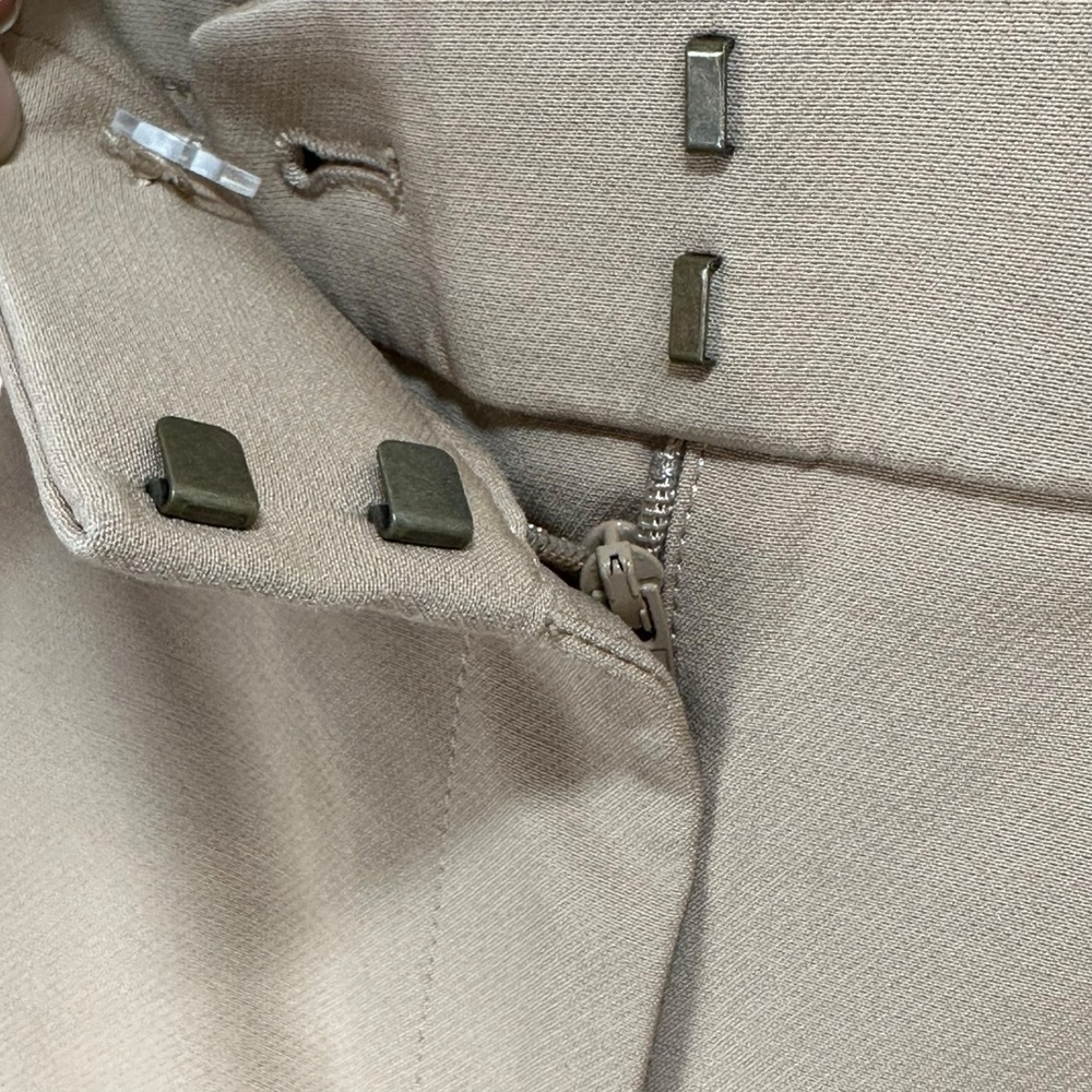White House Black Market Straight Crop Pants Womens 6 Khaki Career Office WHBM - Picture 4 of 11